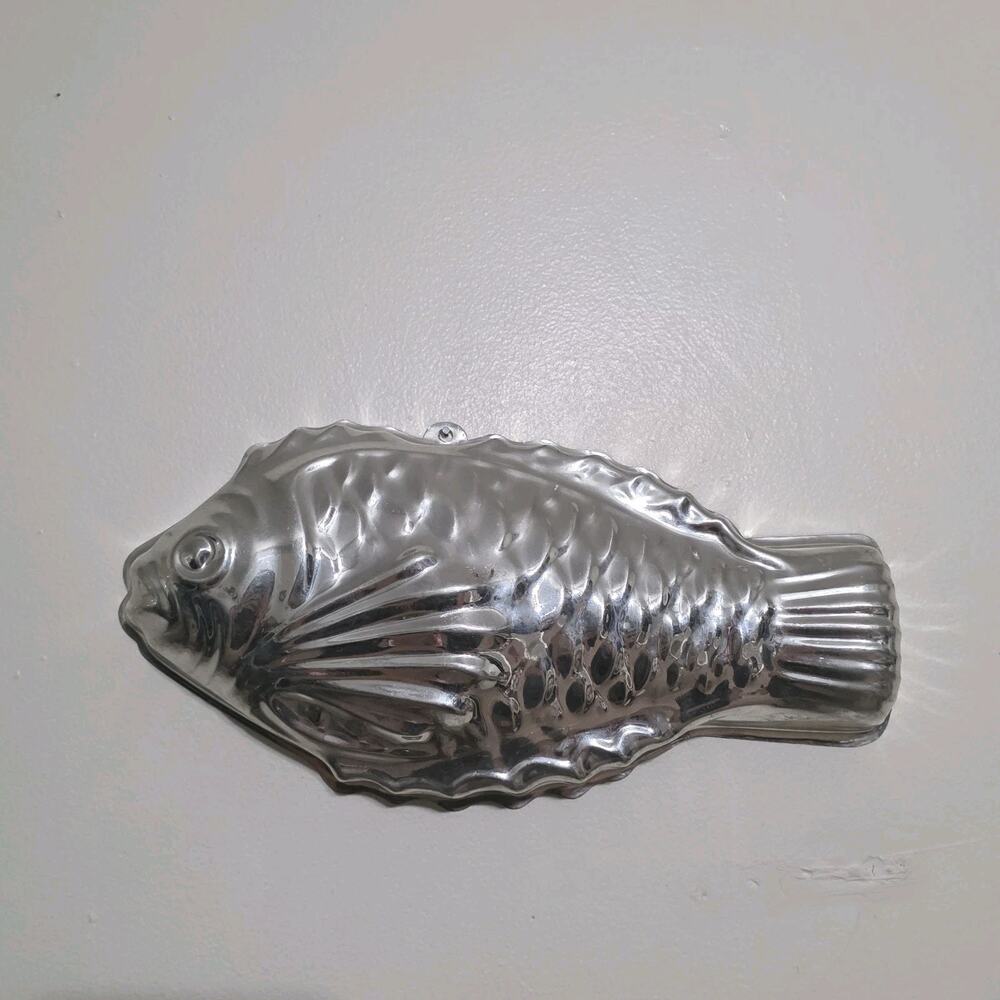 Vintage Fish Aluminum Jell-O Mold Decorative Made In Taiwan Grandmacore Man Cave